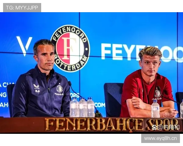 范佩西送新春祝福球迷马年快乐 范佩西送新春祝福球迷马年快乐